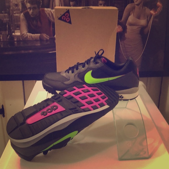 MENS/ WMNS NIKE AIR WILDWOOD ACG - Picture 2 of 8